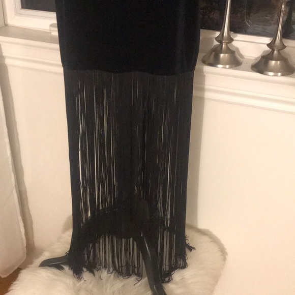 Velvet gown with fringe - Picture 2 of 3